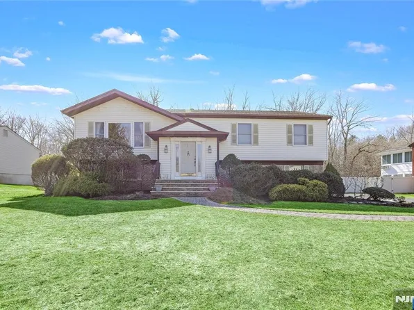 31 Virgil Rd, Norwood, NJ 07648