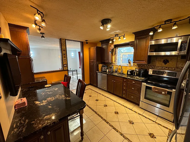 5800 Stone Pine Rd — Photo 5