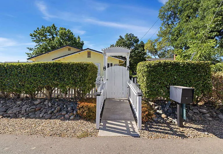 7852 Watson Way #STUDIO — Photo 1