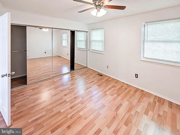 2nd image of 404 Liberty Ct
