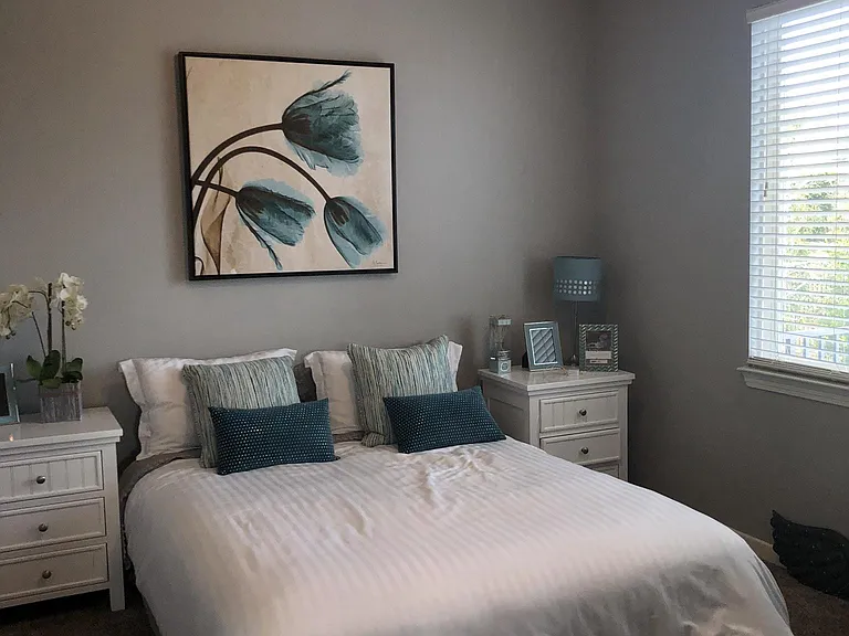 upstairs bedroom 2 (jack & jill)