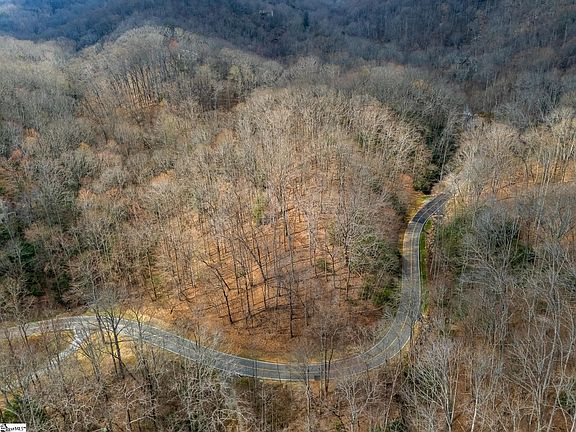 2nd image of 301 Limestone Trl