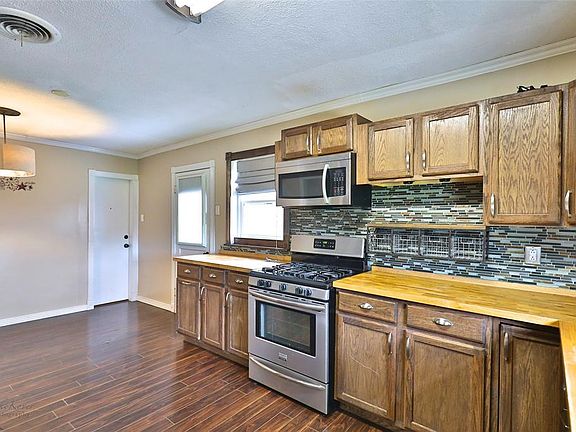 4th image of 2151 Westview Dr