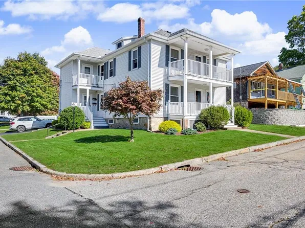 140 Hamilton St, Woonsocket, RI 02895