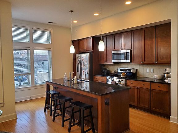 3rd image of 222 N East St Unit 212