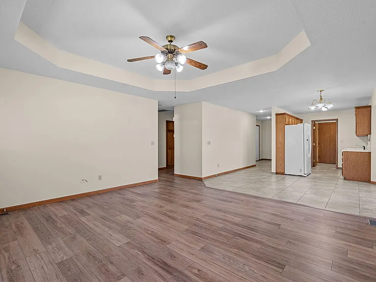 1278 W Butterfield Dr — Photo 7