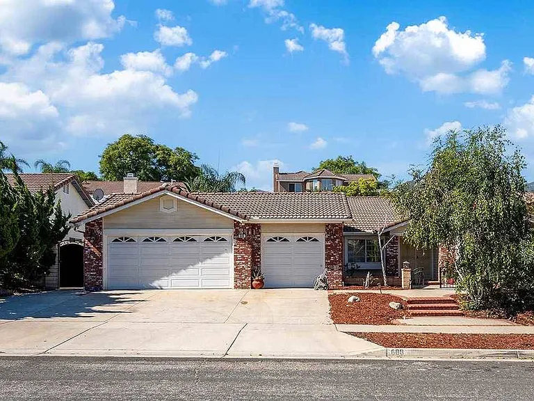 688 Black Oak Cir — Photo 36