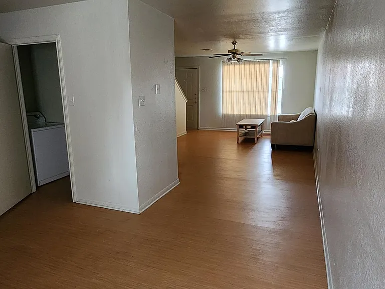 2810 Cantabrian Dr #B — Photo 6