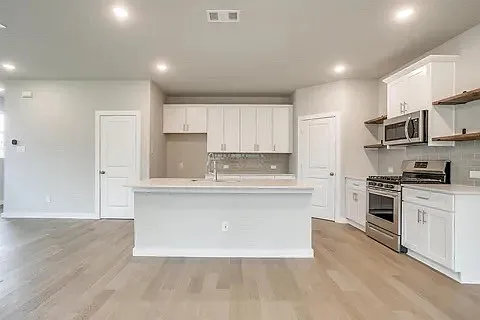 4532 Hogans Alley Dr — Photo 8
