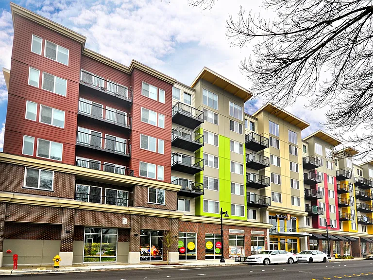 Second and Main — Photo 12