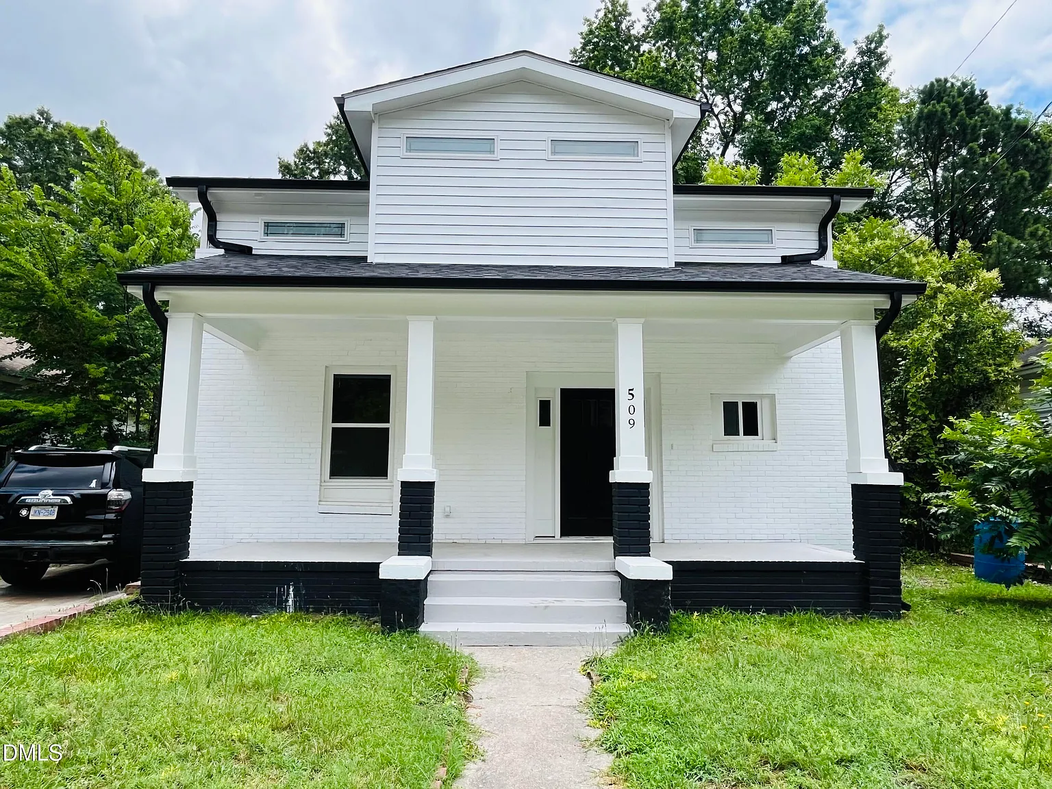 4 bed, 4.0 bath, $1,850 — Photo 1