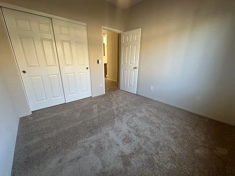 3726 E Longhorn Dr — Photo 21
