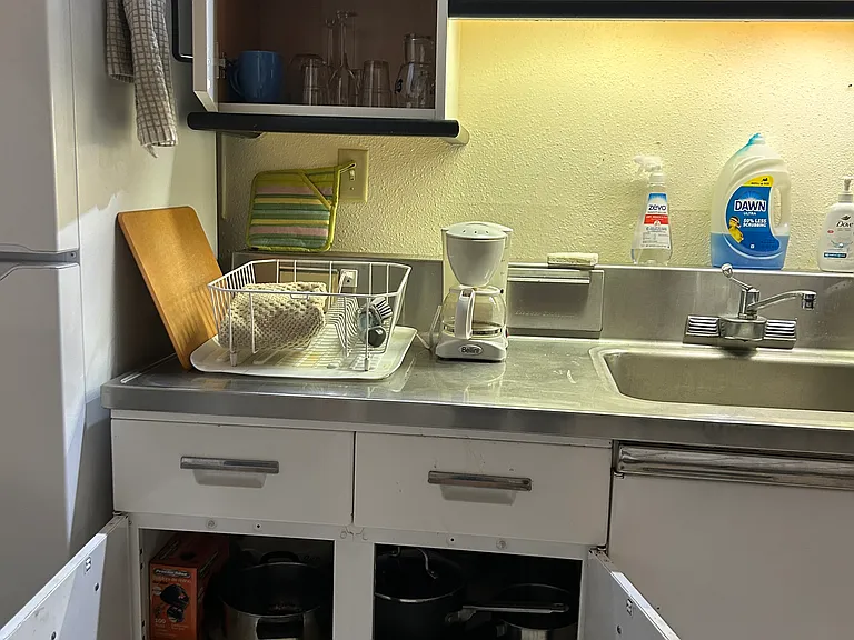 2520 SW Sherwood Dr #1 — Photo 5