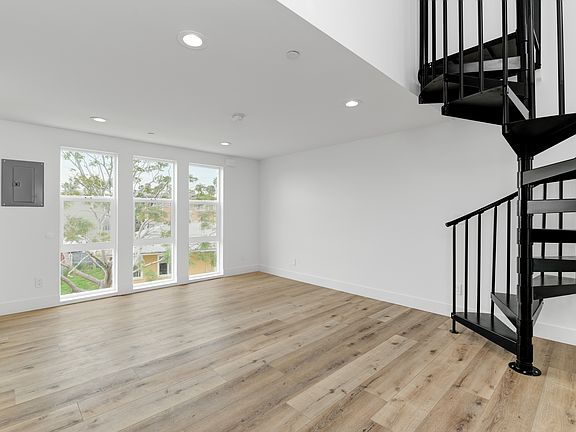 5th image of 3008 Suncrest Dr #D