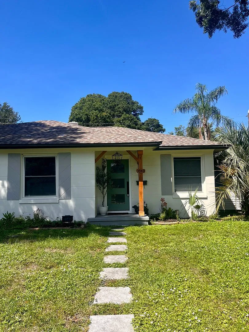 Your 4 Bedroom, 2 Bathroom St. Pete Sanctuary Awaits!! — Photo 1
