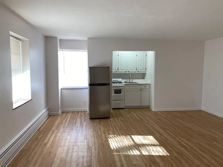 345 Logan St SE #A — Photo 4