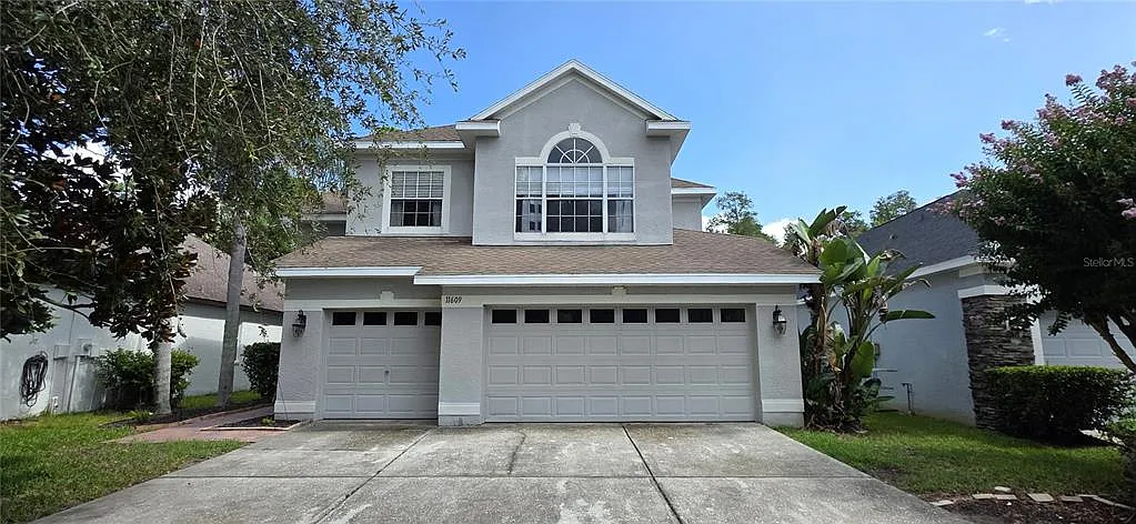4 bed, 2.5 bath, 2575 sqft, $4,200 — Photo 1