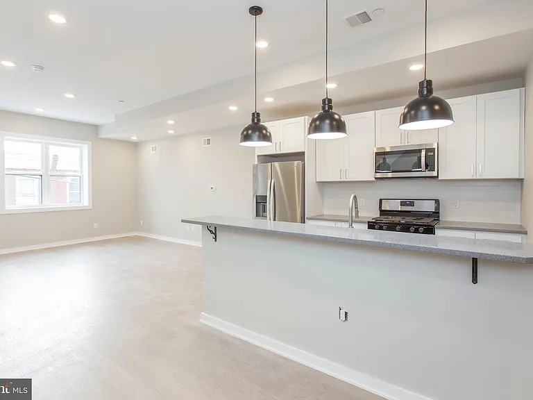 1320 S Opal St #2 — Photo 5