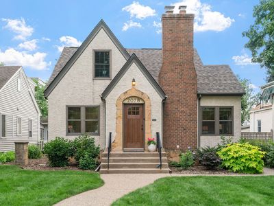 2078 Highland Pkwy, Saint Paul, MN, 55116
