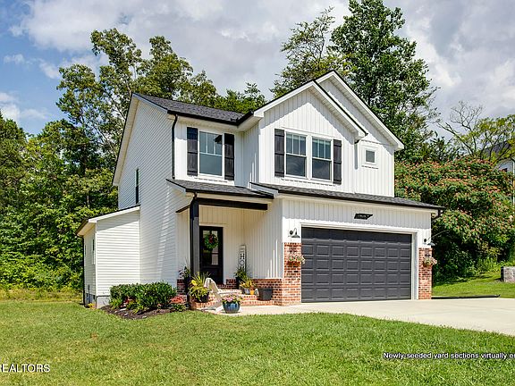 2nd image of 200 Creek Stone Ln