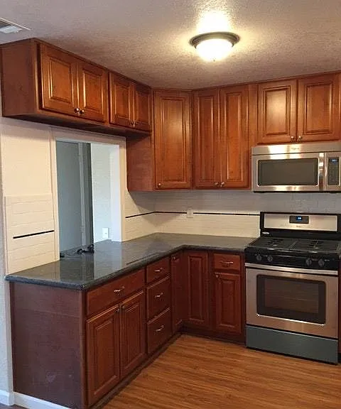 711 Lincoln Ave — Photo 6