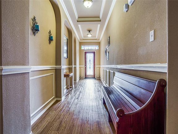 3rd image of 8117 Geranium Ln