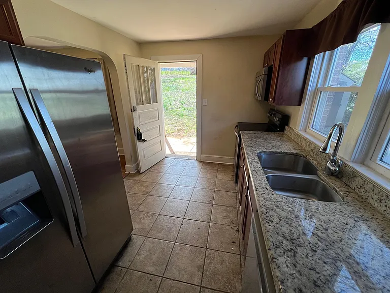 107 Steele Ave — Photo 21