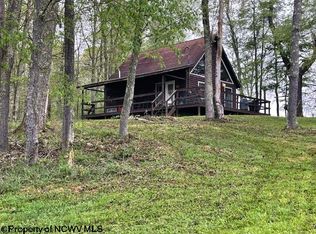 634 Joe Gibson Rd, Newburg, WV 26410