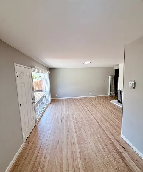 2219 Cabrillo Ave — Photo 9