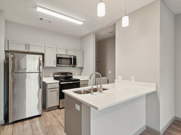 2400 Riverfront Dr #7H