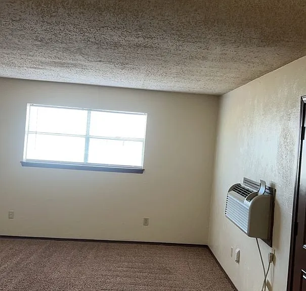 Avendale Pointe Apartments — Photo 37