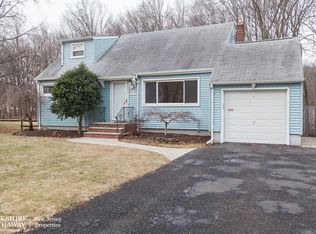 181 Runnymede Pkwy, New Providence, NJ 07974
