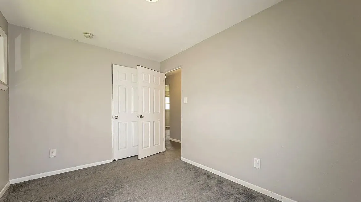 Illini Dr, Monroeville — Photo 2