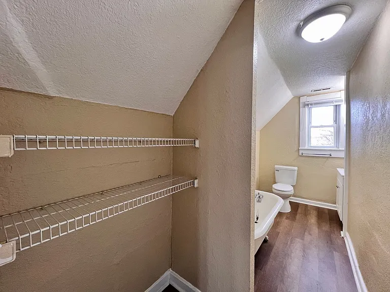 2807 Chestnut St — Photo 6