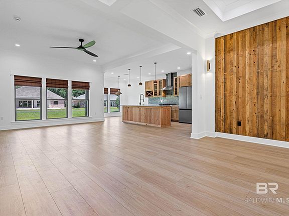 3rd image of 23502 Dundee Cir