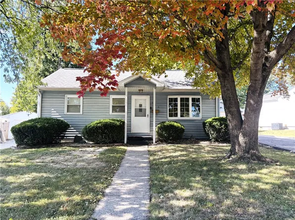 616 S Spruce St, Pana, IL 62557