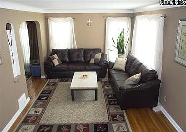 2nd image of 26201 Shoreview Ave