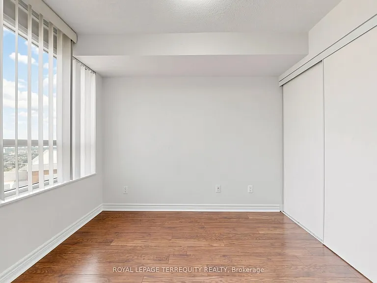 310 Burnhamthorpe Rd W #2810 — Photo 39