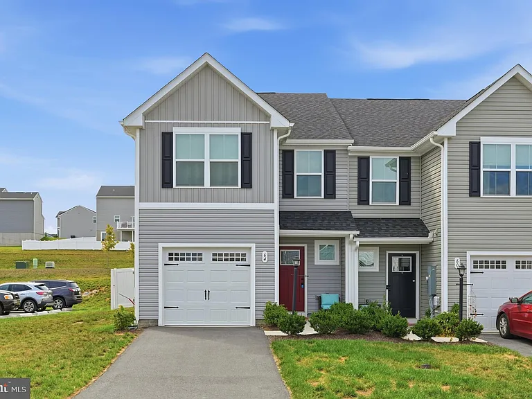 64 Dripping Spring Dr — Photo 1