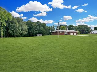 4380 Hillsville Rd, Pulaski, PA 16143