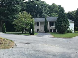 572 Central Ave, Johnston, RI 02919