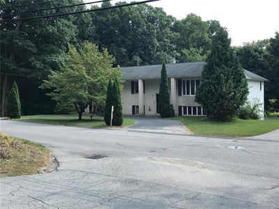 572 Central Ave, Johnston, RI, 02919