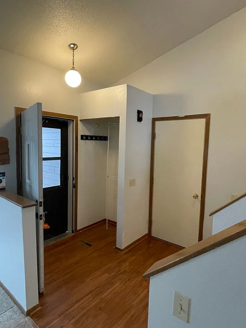 Building Photo - 1210 Clover Ridge Ct