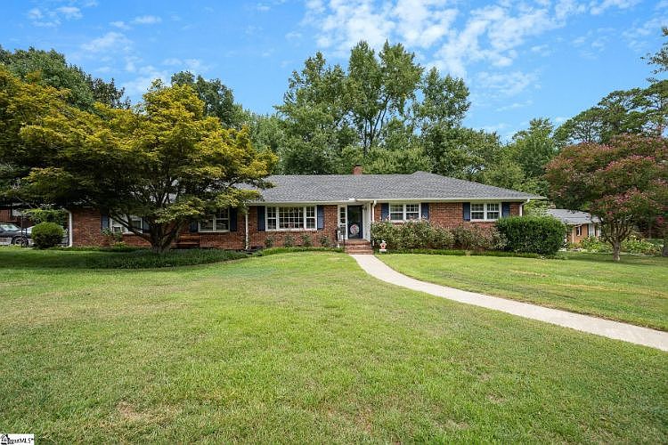 1st image of 101 Kingsridge Dr