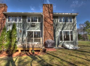 8 Susan Ln, Concord, NH 03301