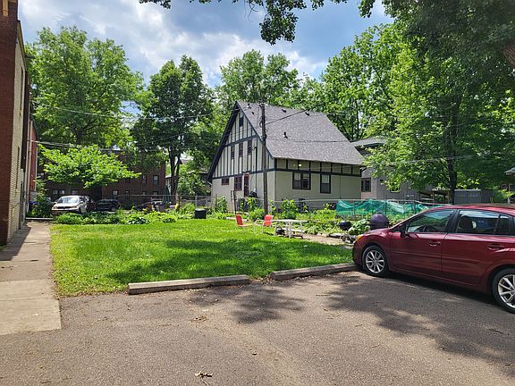 3rd image of 99 Milton St N