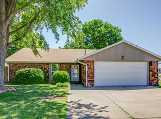 300 N Shannon Ave, Bartlesville, OK 74006