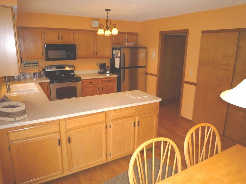 2nd image of 4394 Simca Ln