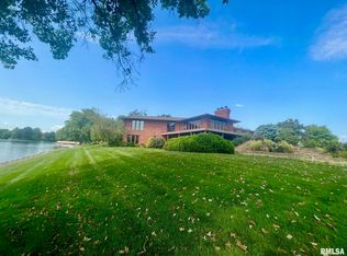 139 Balsam Knob, Petersburg, IL 62675