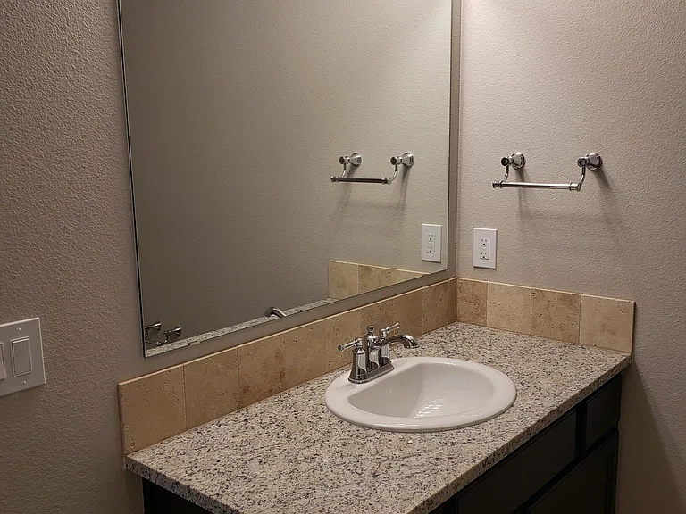 2501 Rio Pl — Photo 6